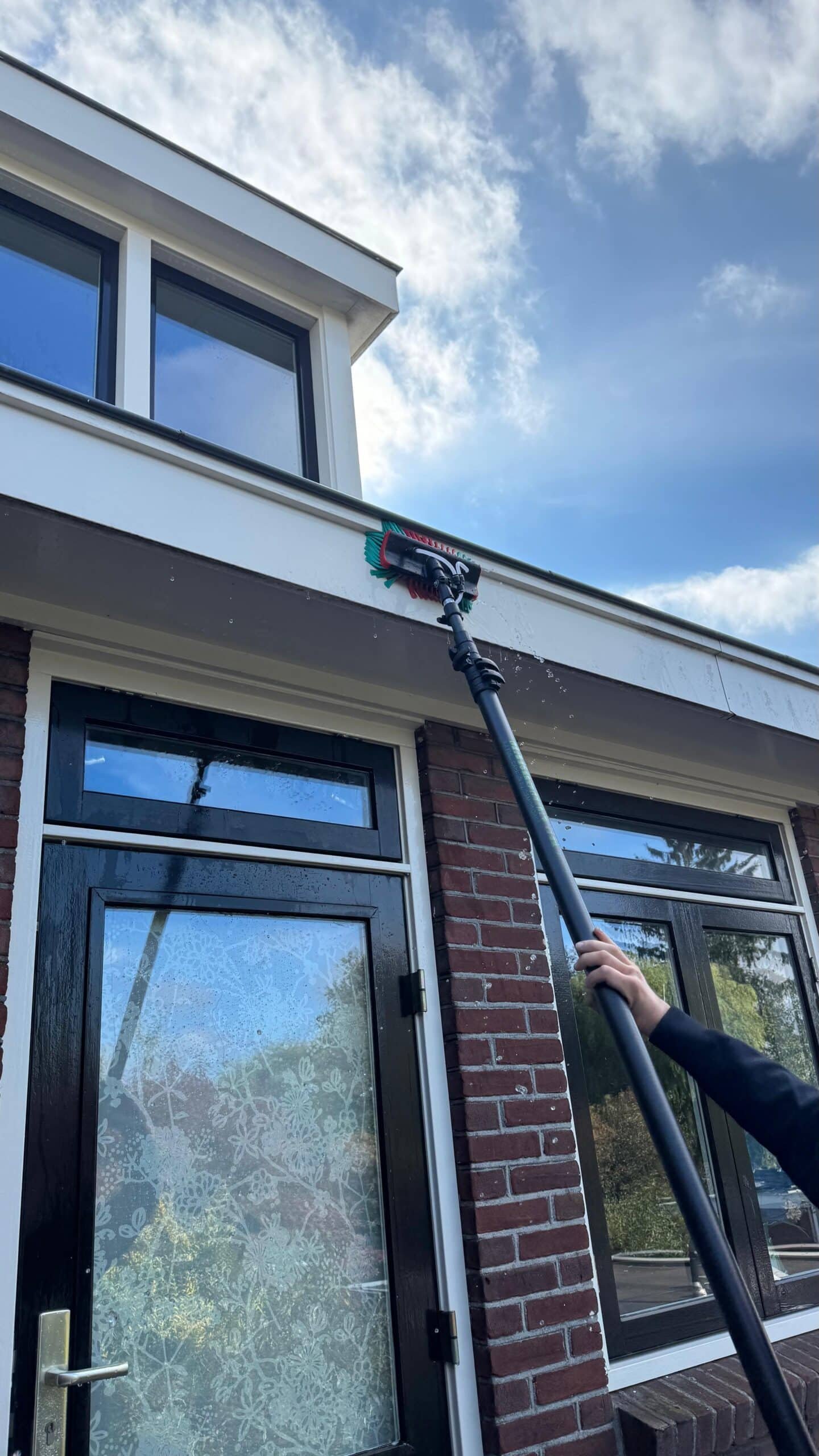 Glasbewassing bedrijfspand